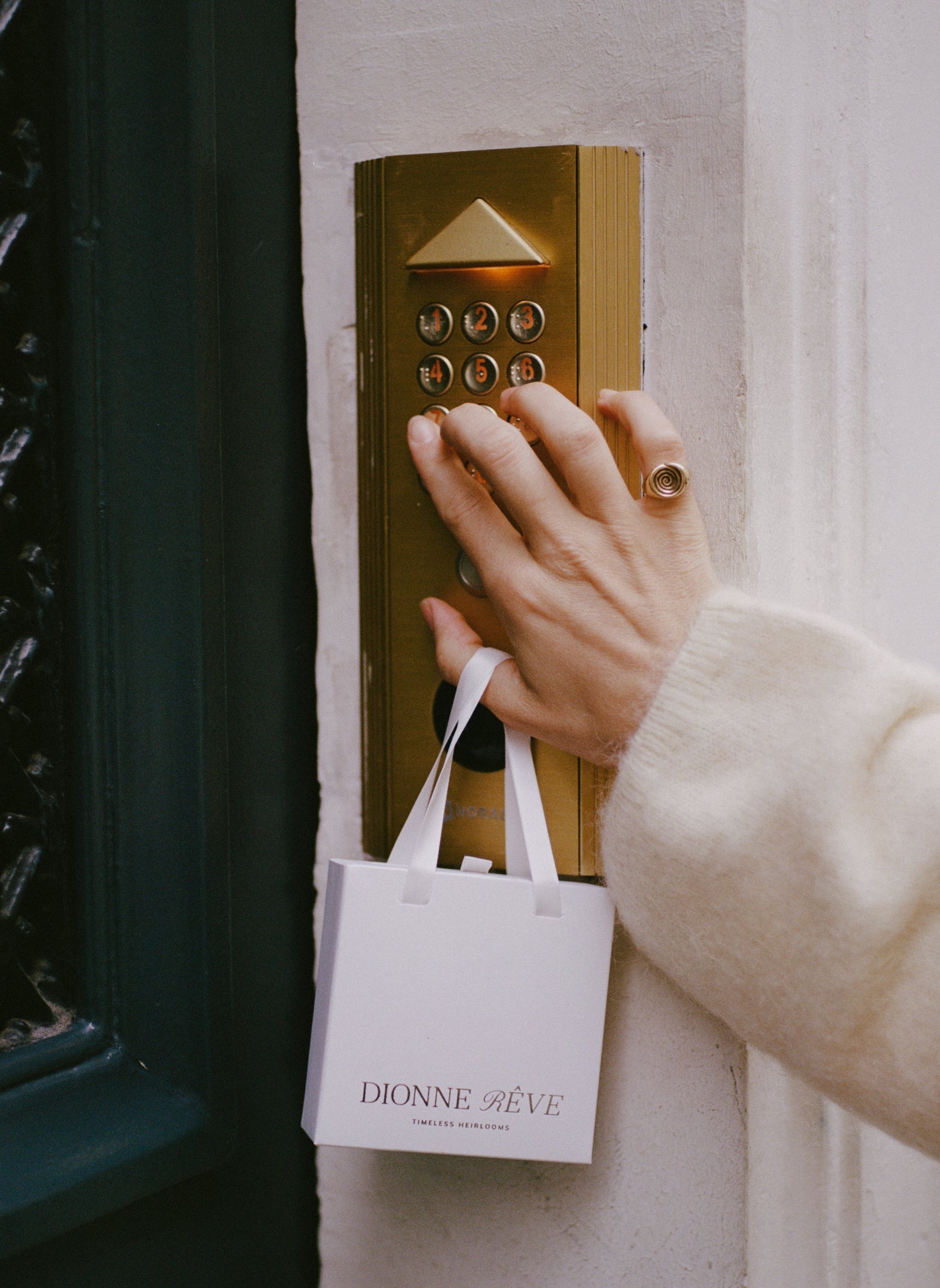 Signet Rings: History, Meaning, and a Modern Reinterpretation