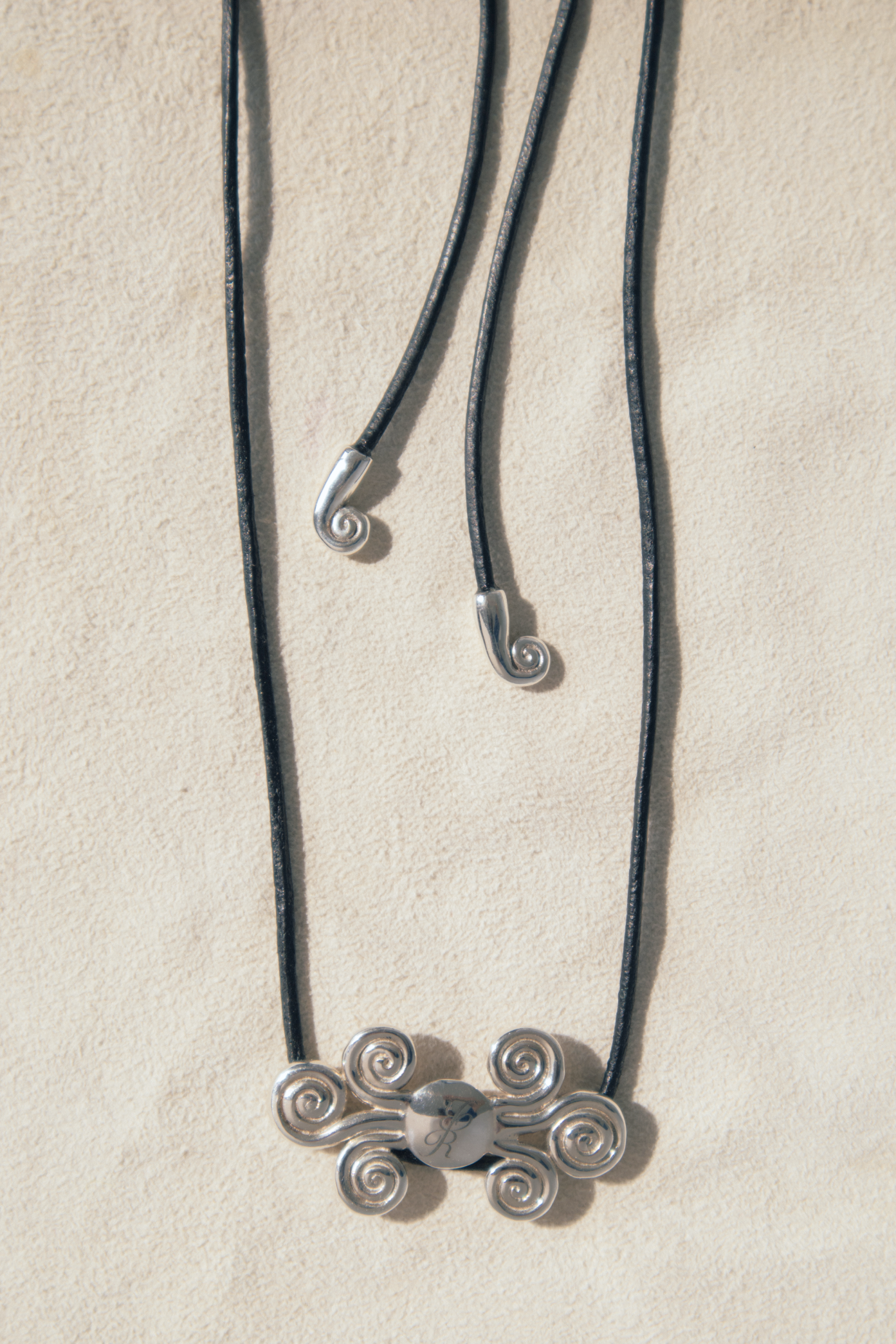 El Garabato Charm Leather Necklace - 925 Silver