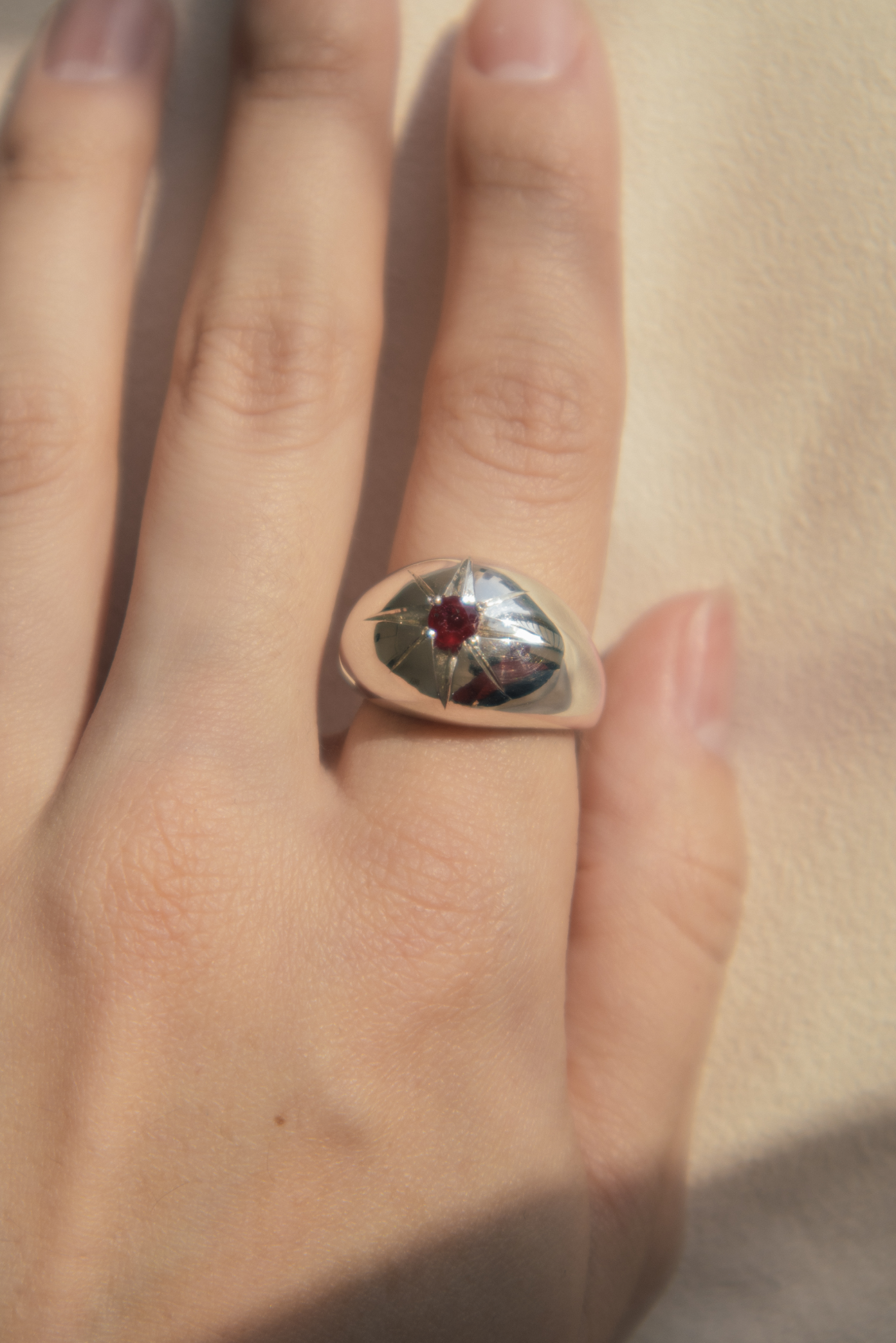 Anillo Soma Engaste Estrella - 925 Plata