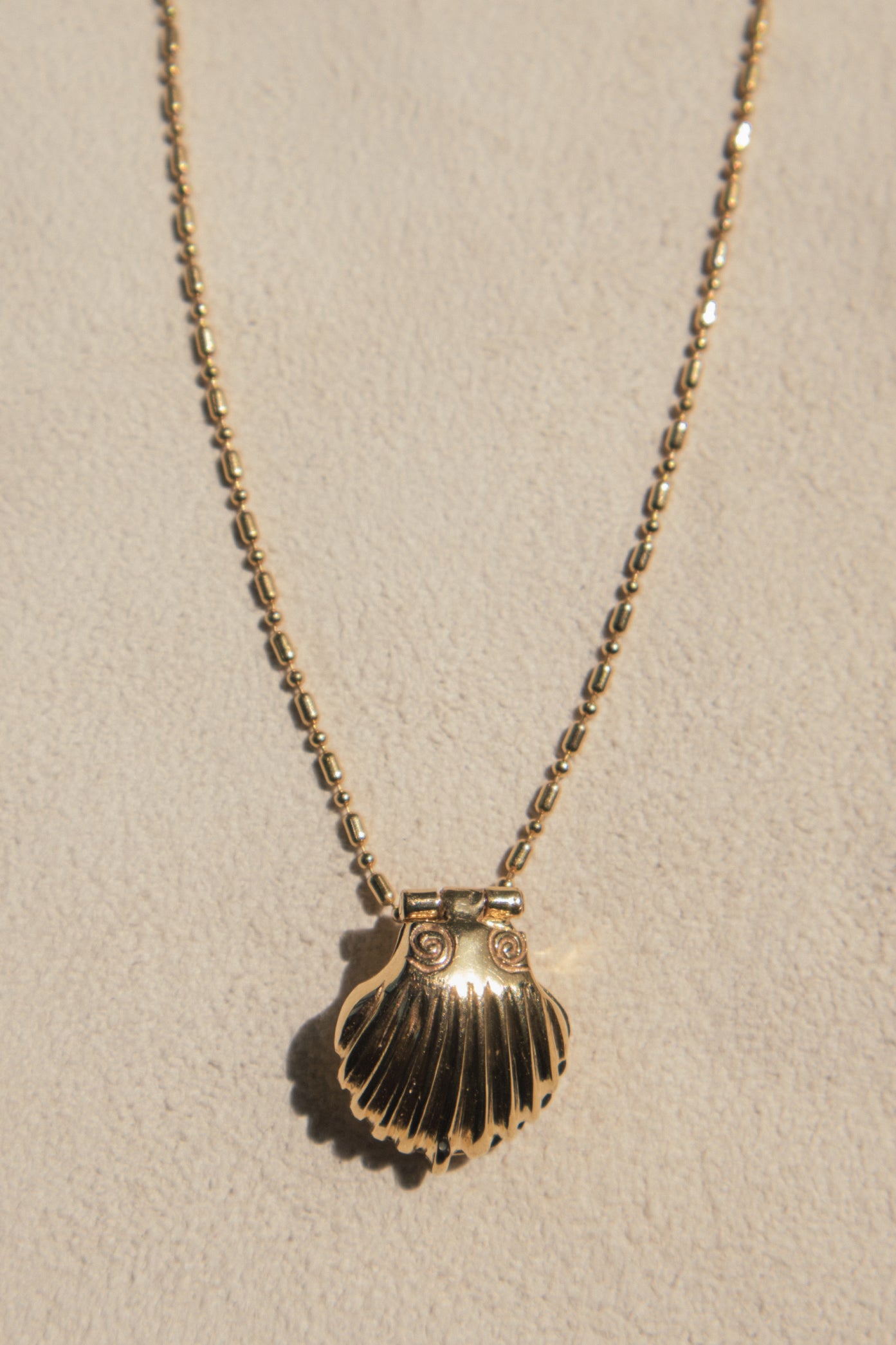 La Perlita Charm Necklace - 18K Gold Vermeil