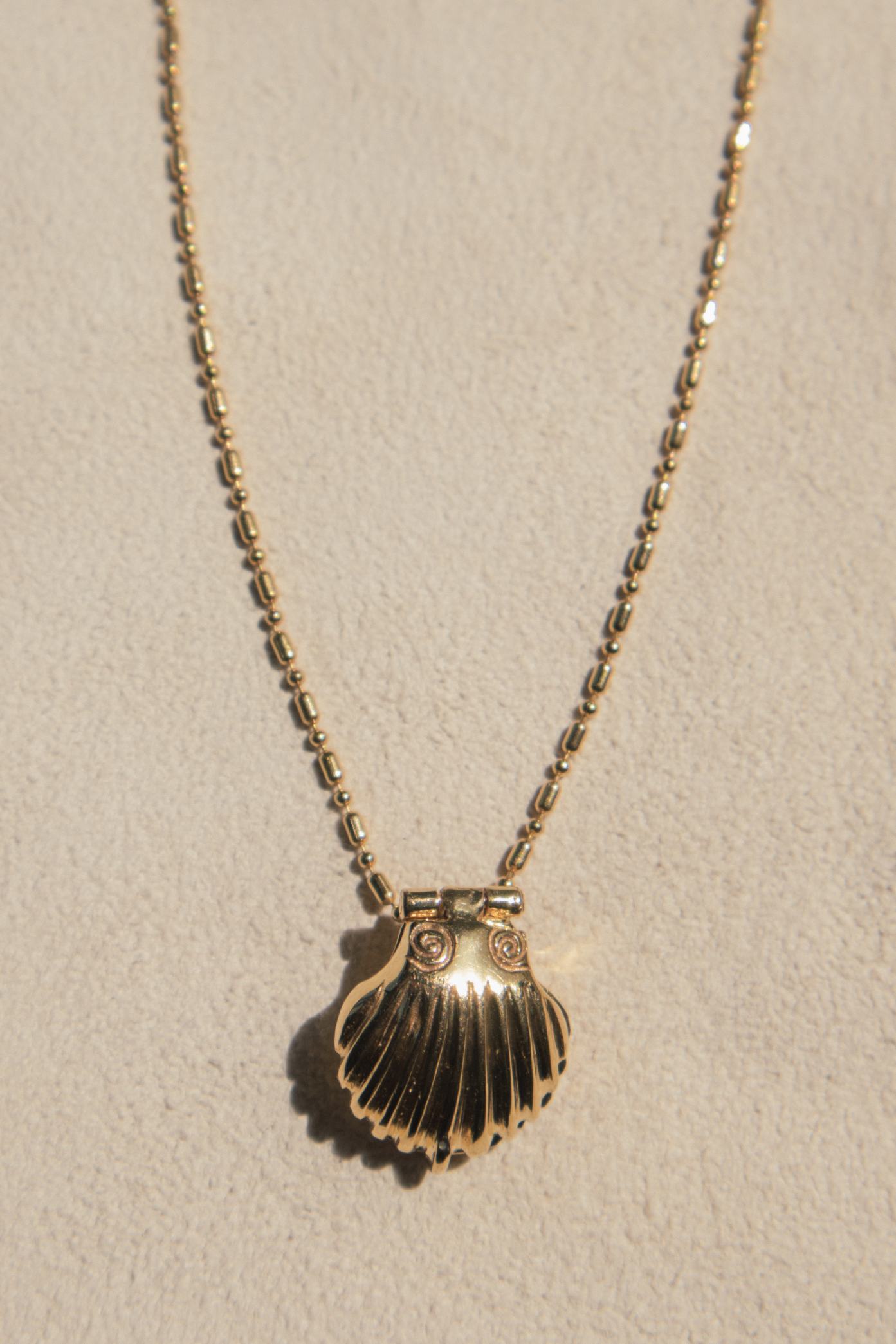 La Perlita Secret Message Charm Necklace - 18K Gold Vermeil